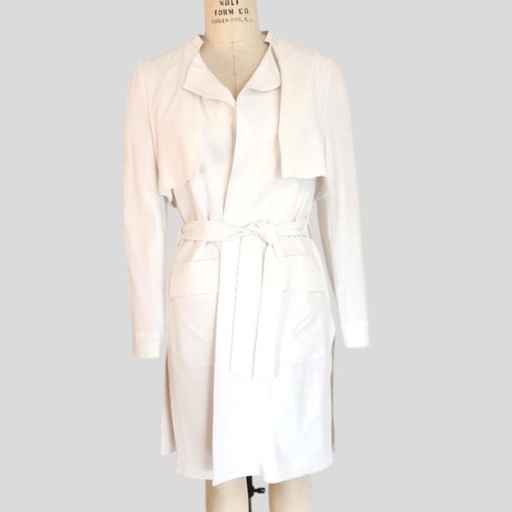 1.STATE Trench Coat in white